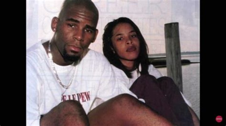 Aaliyah side-by-side with R. Kelly