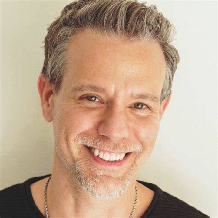 Adam Pascal photo 2