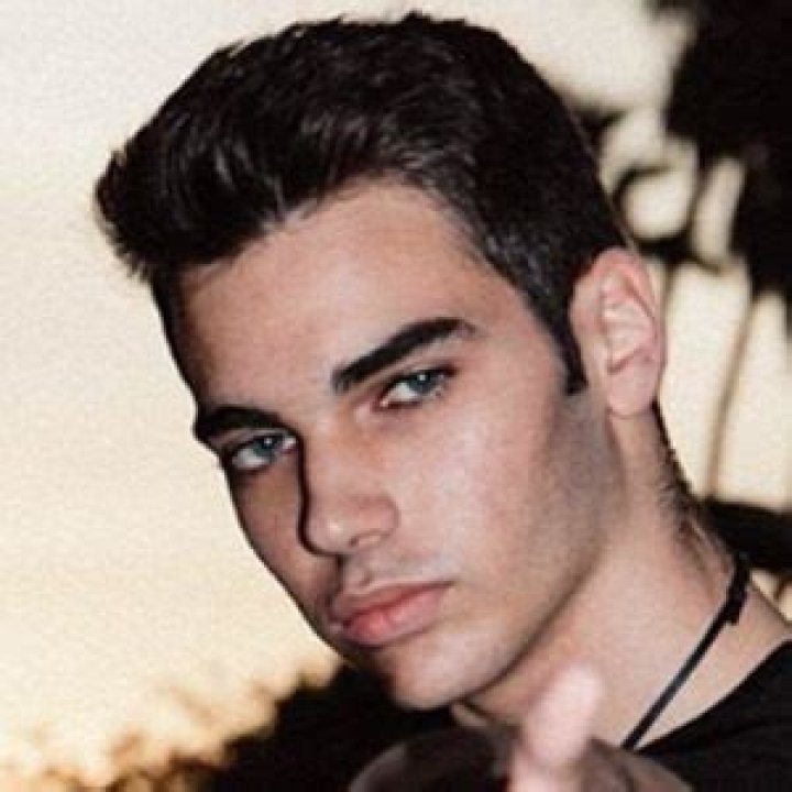 Alejandro Prada - Age, Family, Bio