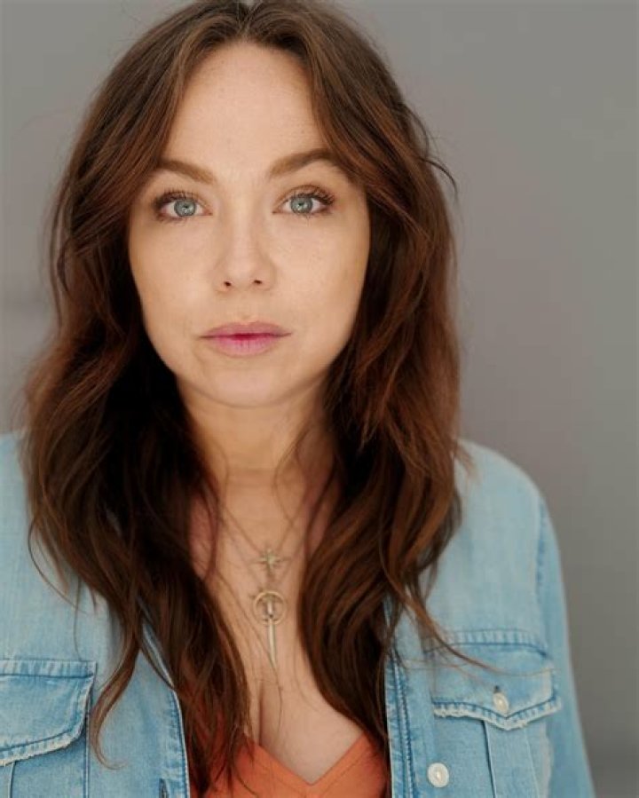 Amanda Fuller photo 2