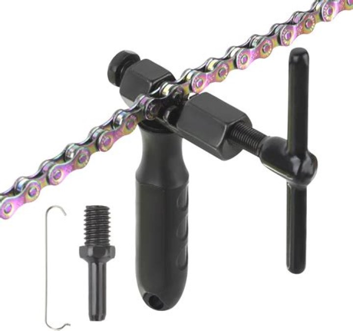 Are bike chains universal?