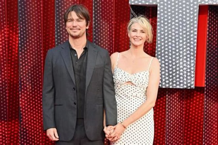 Are Josh and Scarlett Over?
