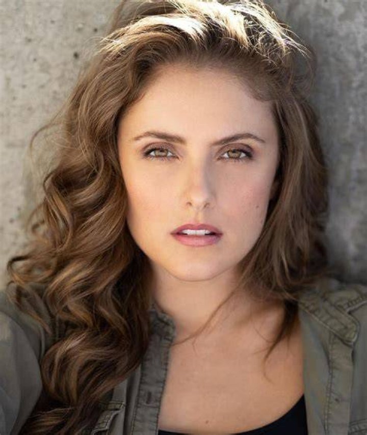Ashley Ross Bio (Wiki) 