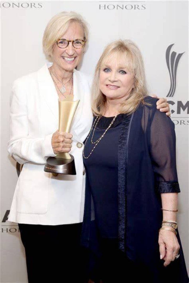 Barbara Mandrell - Age, Family, Bio