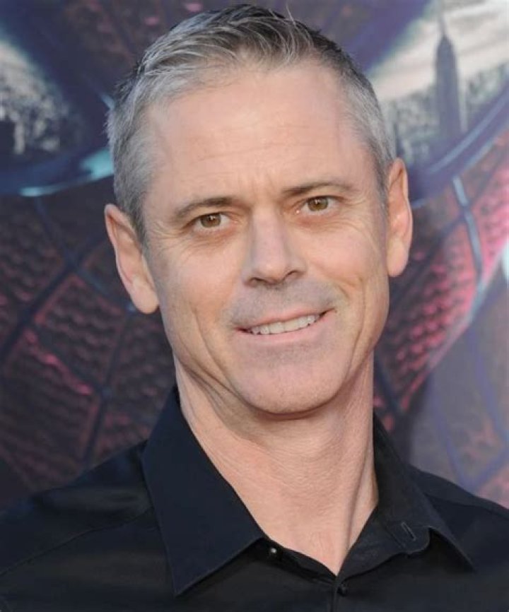 C Thomas Howell Bio (Wiki) 