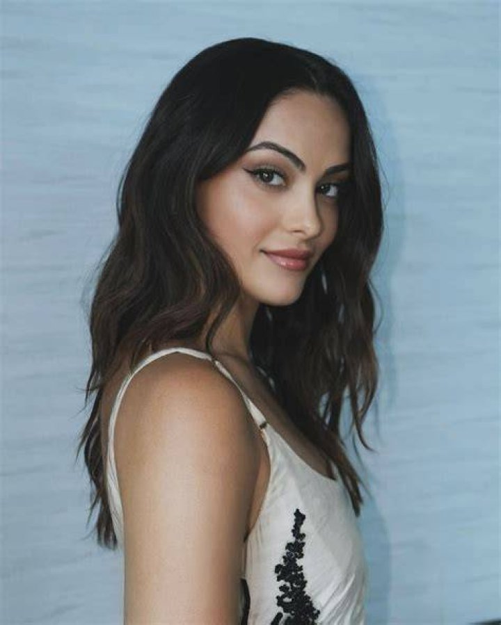 Camila Mendes Bio (Wiki) 