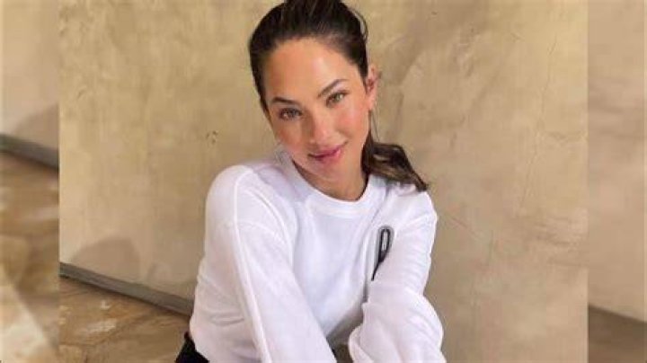 Christen Harper Bio (Wiki) 