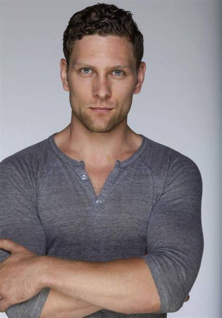 Cody Ray Thompson Bio (Wiki) 