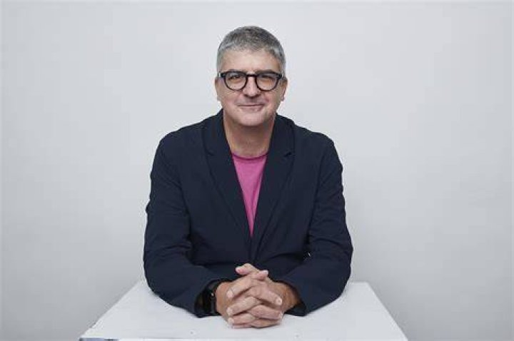 Dana Snyder Bio (Wiki) 