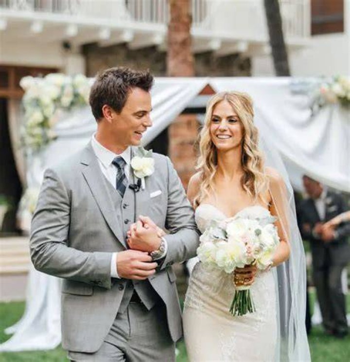 Darin Brooks turned his girlfriend into wife… Read more to know his stylish wedding!!! Darin Brooks turned his girlfriend into wife… Read more to know his stylish wedding!!!