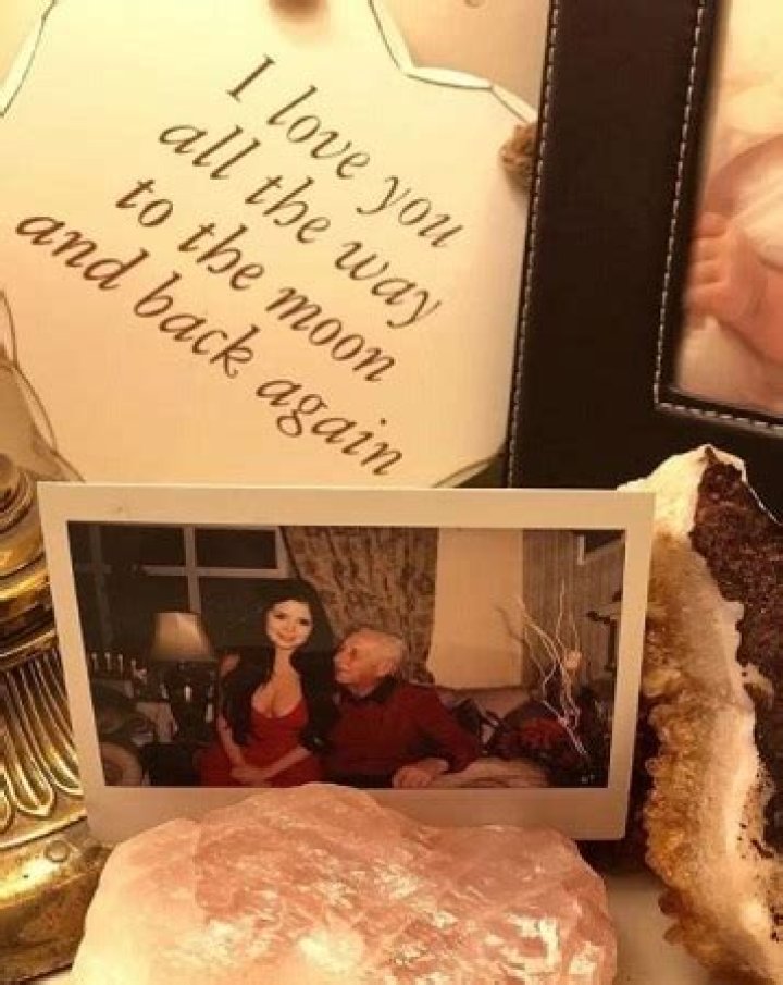 Demi rose sharing her feeling