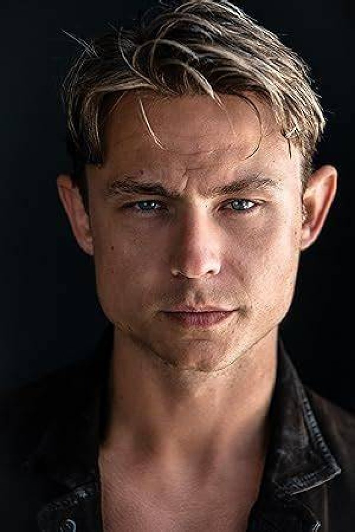 Dennis Mojen Bio (Wiki) 