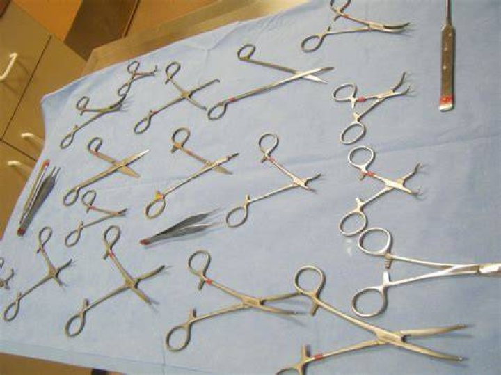 Do instruments need to be dry before autoclaving?