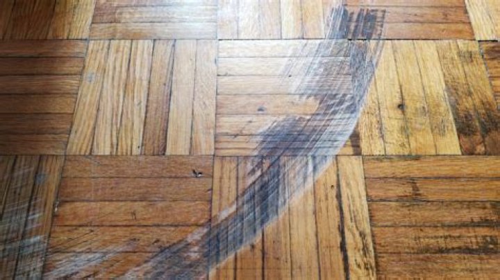 Do tap shoes scratch wood floors?
