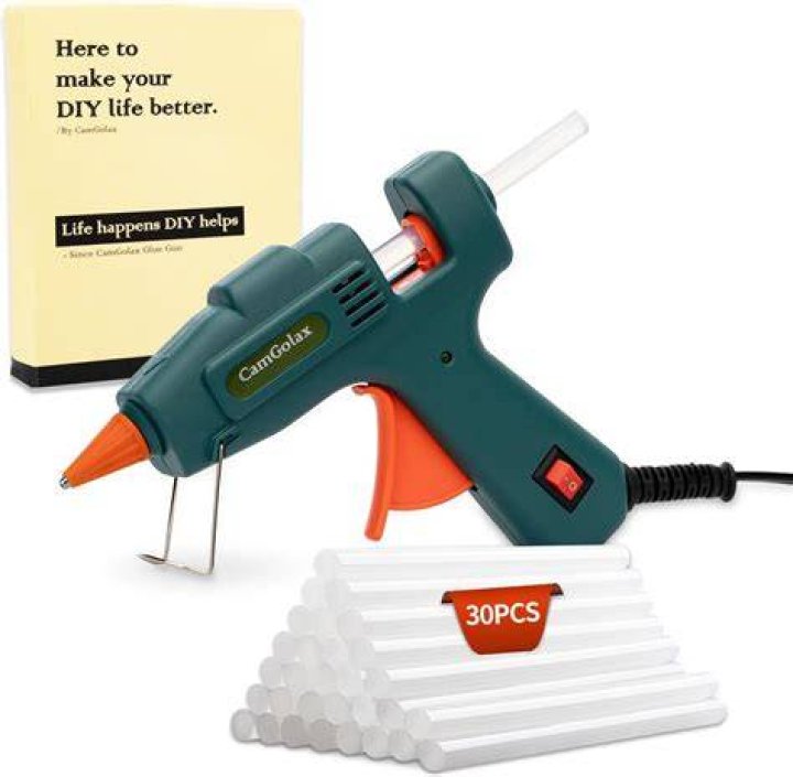 Does 7/11 sell glue sticks?
