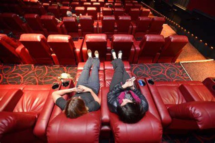 Does AMC River East have recliners?