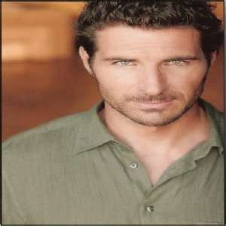 Ed Quinn - Age, Family, Bio