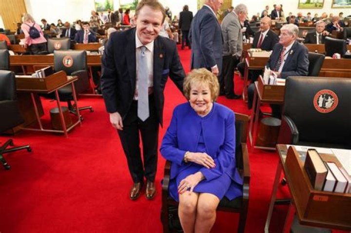 Elizabeth Dole photo 2