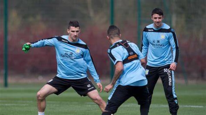 Eric Lichaj Eric Lichaj