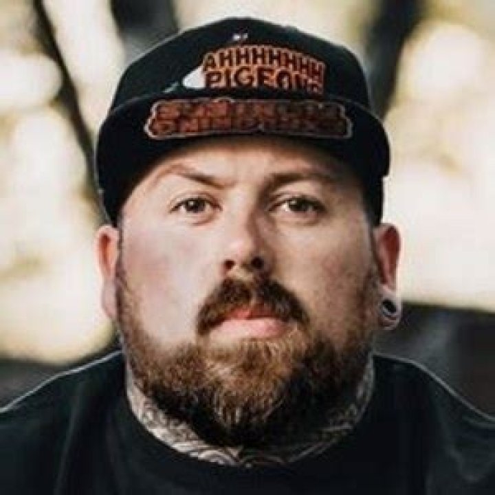 Exploring with Fighters - Age, Family, Bio