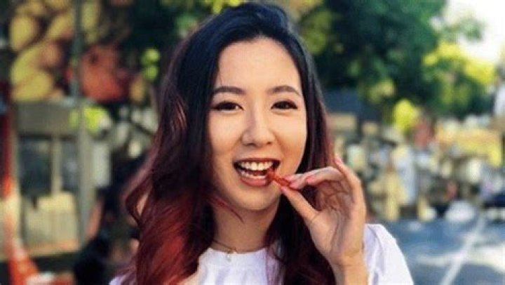 Fuslie - Age, Family, Bio