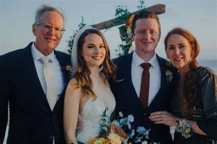 Griffin Cleverly is husband of the actress Bridgit Mendler