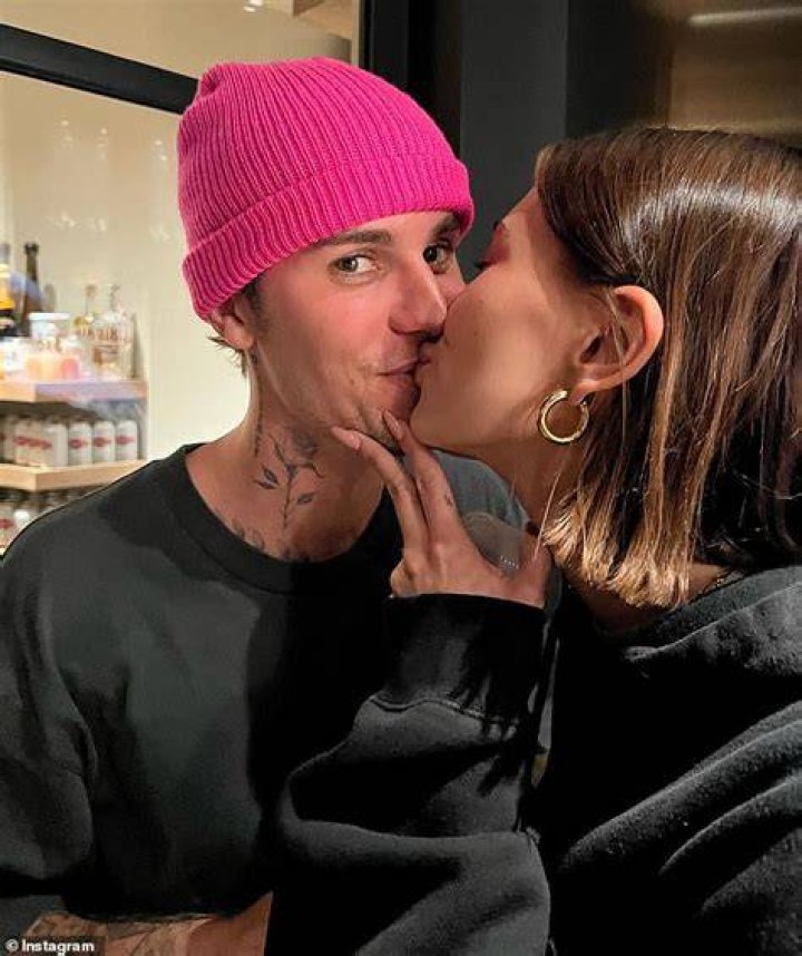 Hailey Bieber is Devastated Following her Grandmother’s Death! Hailey Bieber is Devastated Following her Grandmother’s Death!