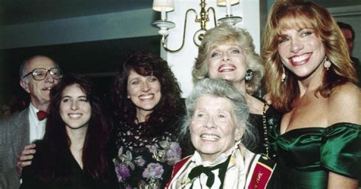 How Did Carly Simon Die?