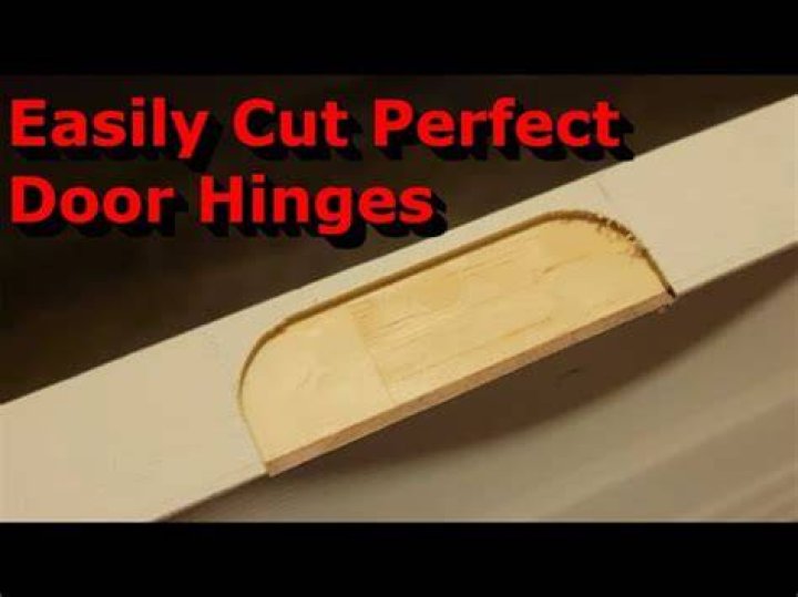 How do you cut door hinges?