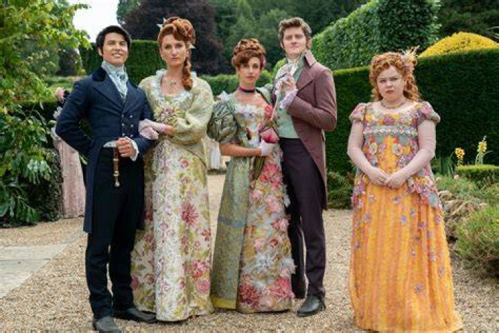 How old are the Bridgerton characters?