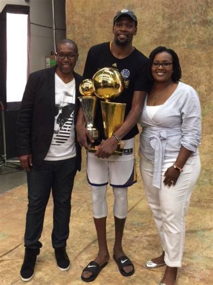 How tall are KD parents?