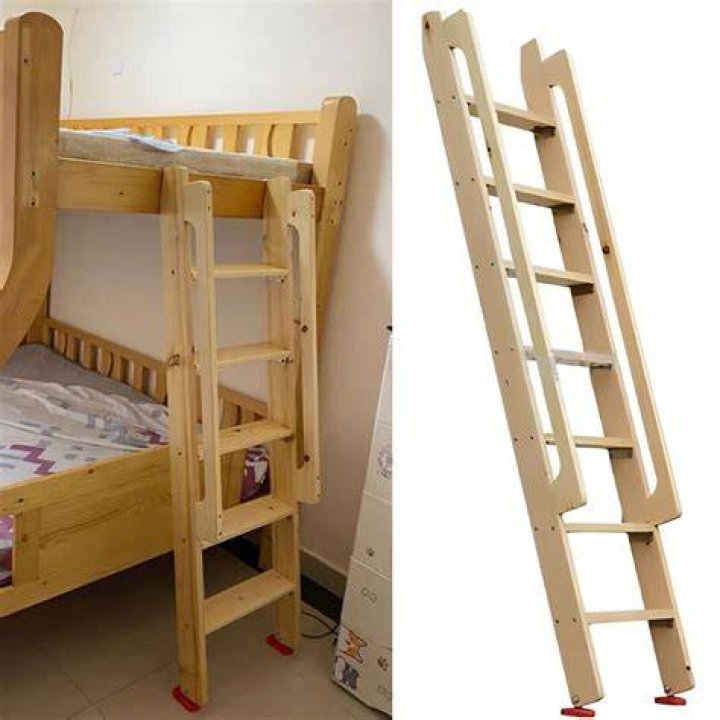 How wide is a bunk bed ladder?