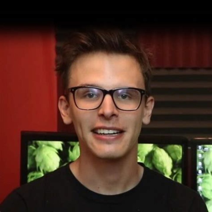 iDubbbz Bio (Wiki) 