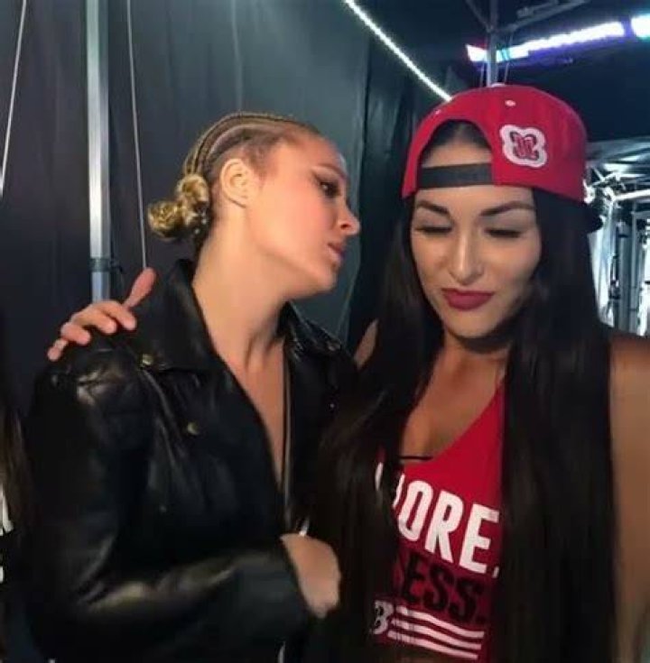 Is Ronda Rousey a lesbian?