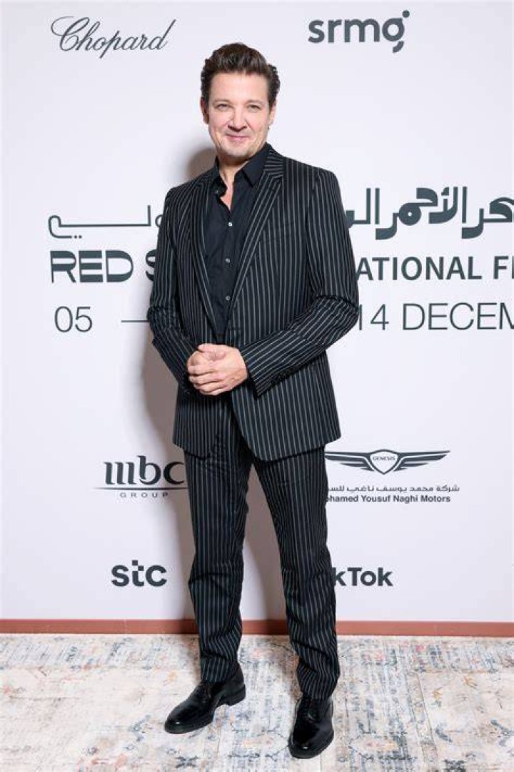 Jeremy Renner’s remarkable response towards the rumor about his sexuality!! Is he really gay or not? jeremy-renner