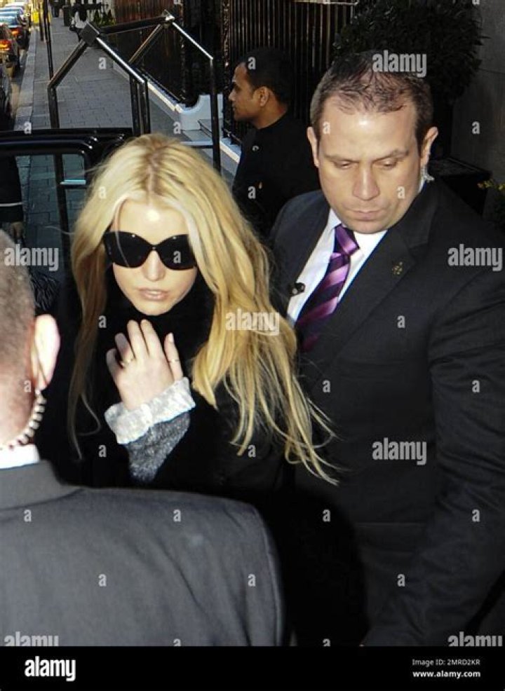 Jessica Simpson steals the scene in Manhattan!