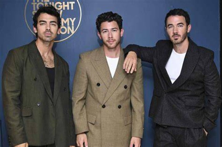 Joe Jonas and his brothers took a picture together during their time in NYC.