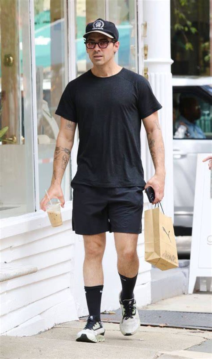 Joe Jonas was photographed as he drove a golf cart.