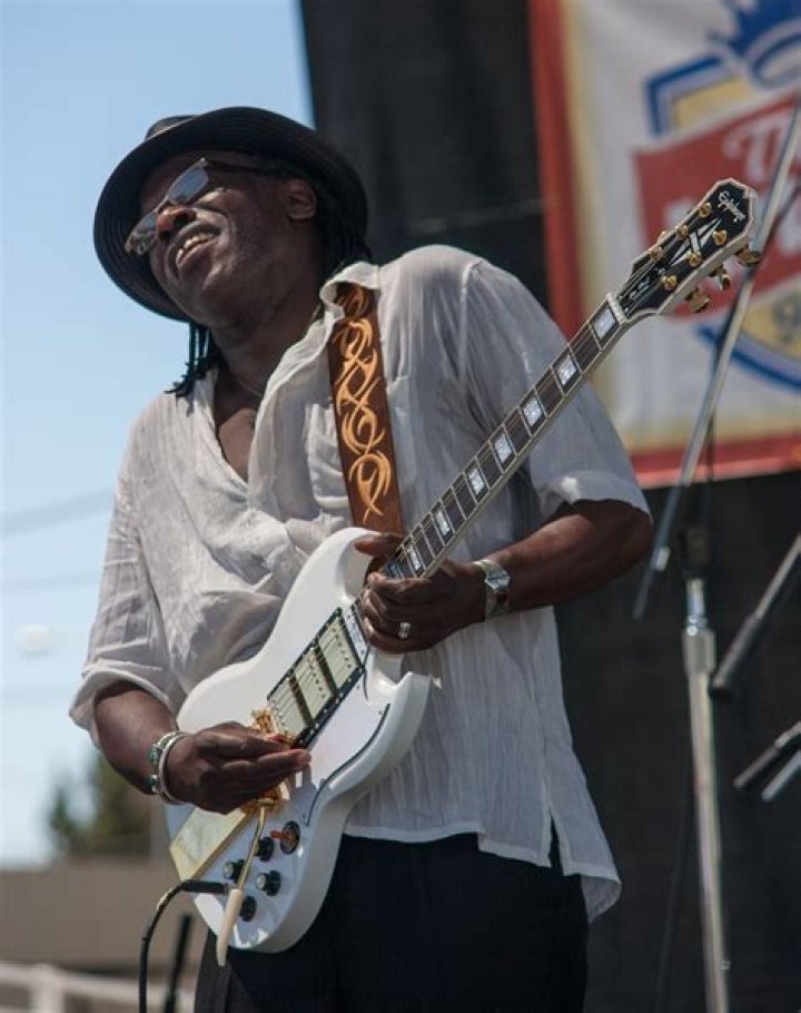 Joe Louis Walker photo