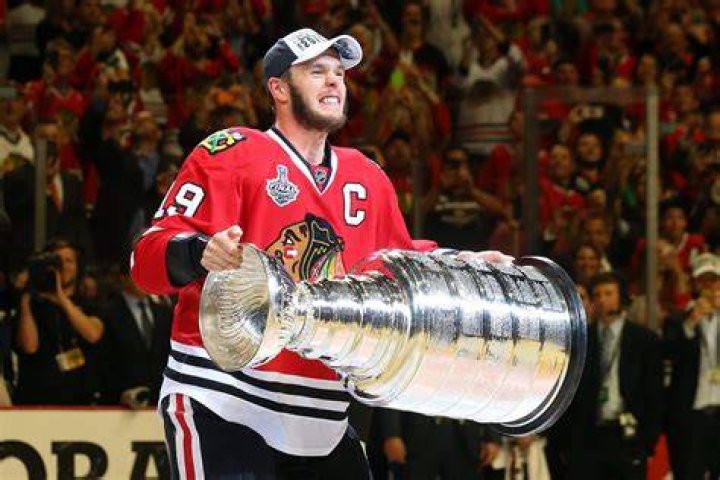 Jonathan Toews photo