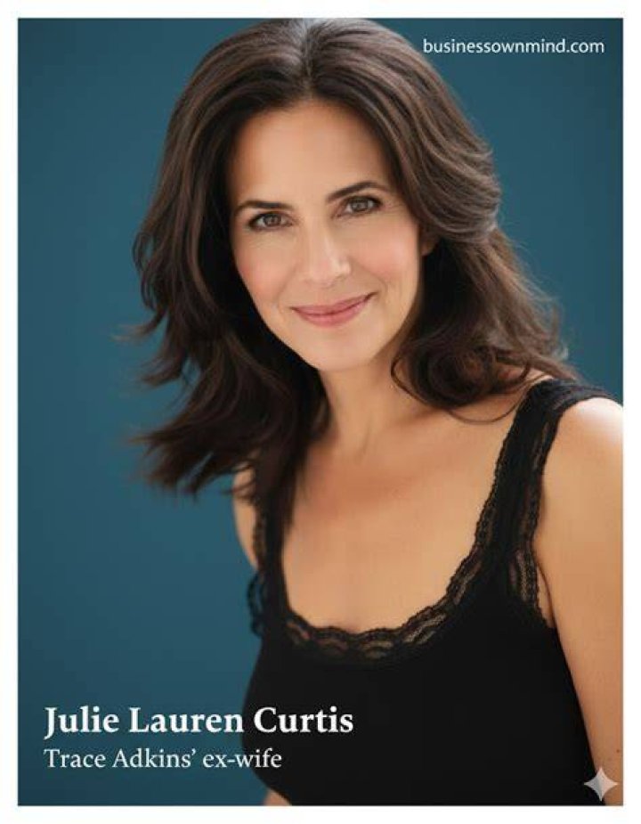 Julie Lauren Curtis Bio (Wiki) 