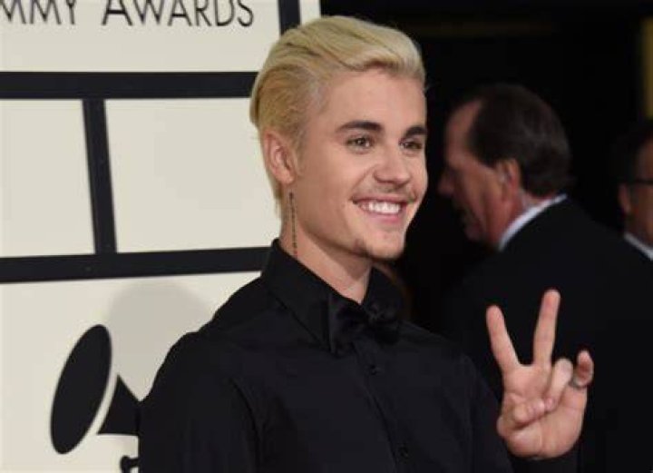 Justin Bieber | Celebuzz