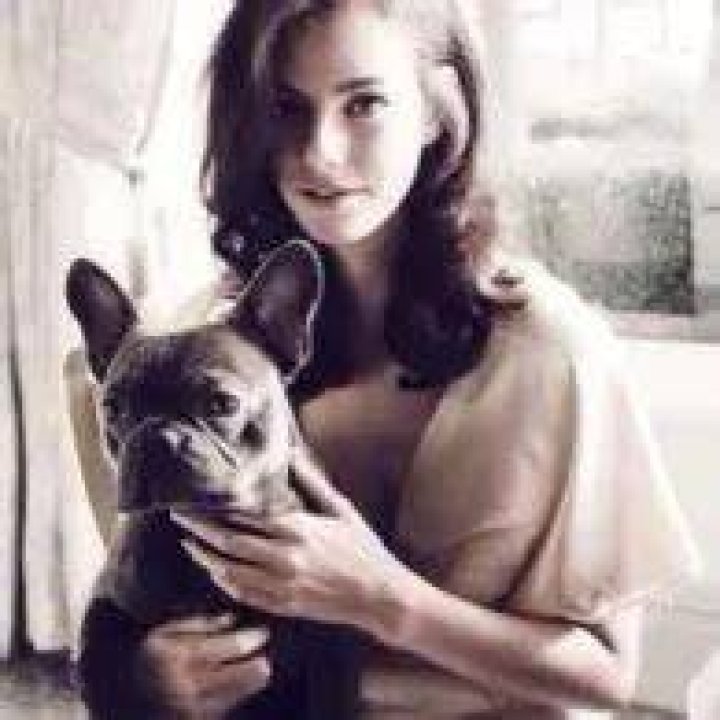 Kaya Scodelario Pets