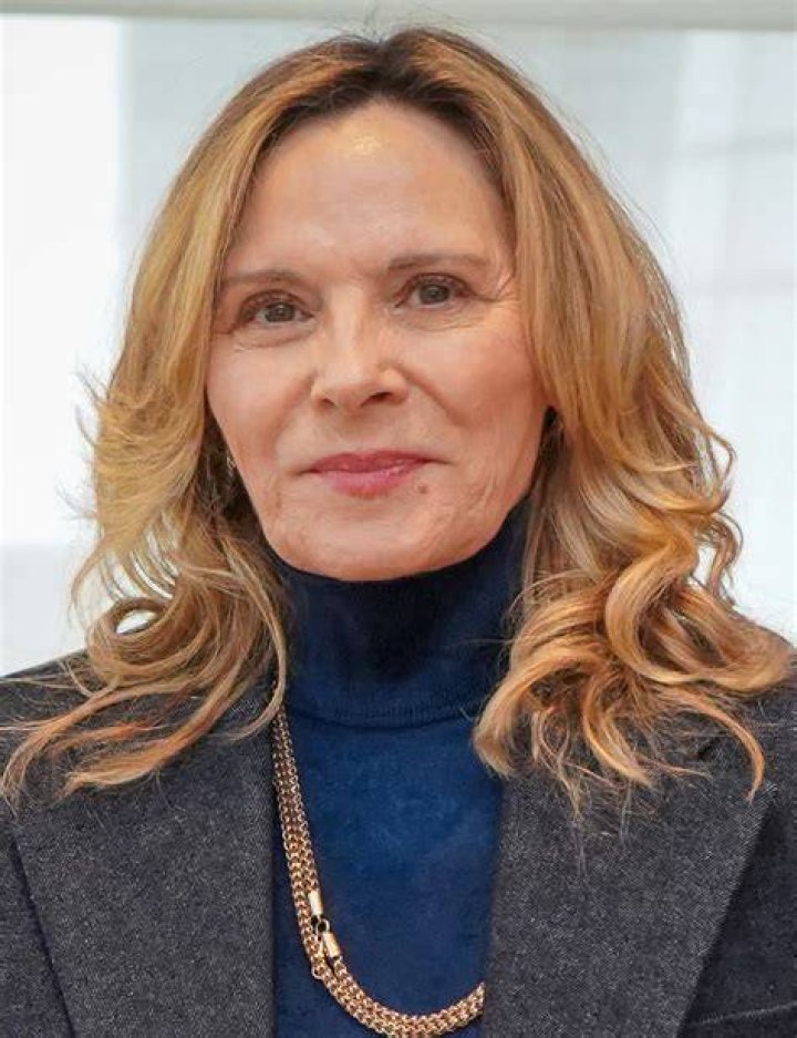 Kim Cattrall Bio (Wiki) 