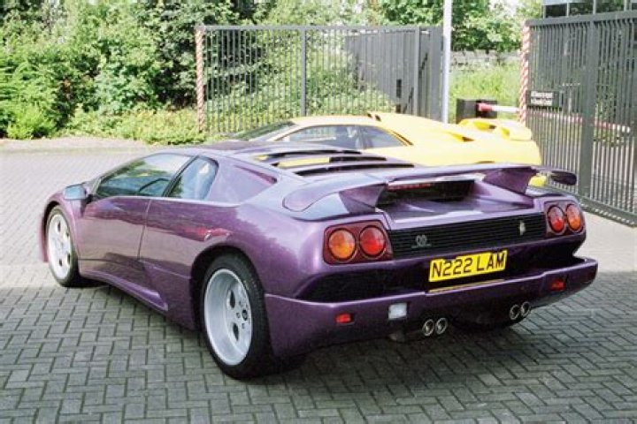Lamborghini-Diablo-SE30