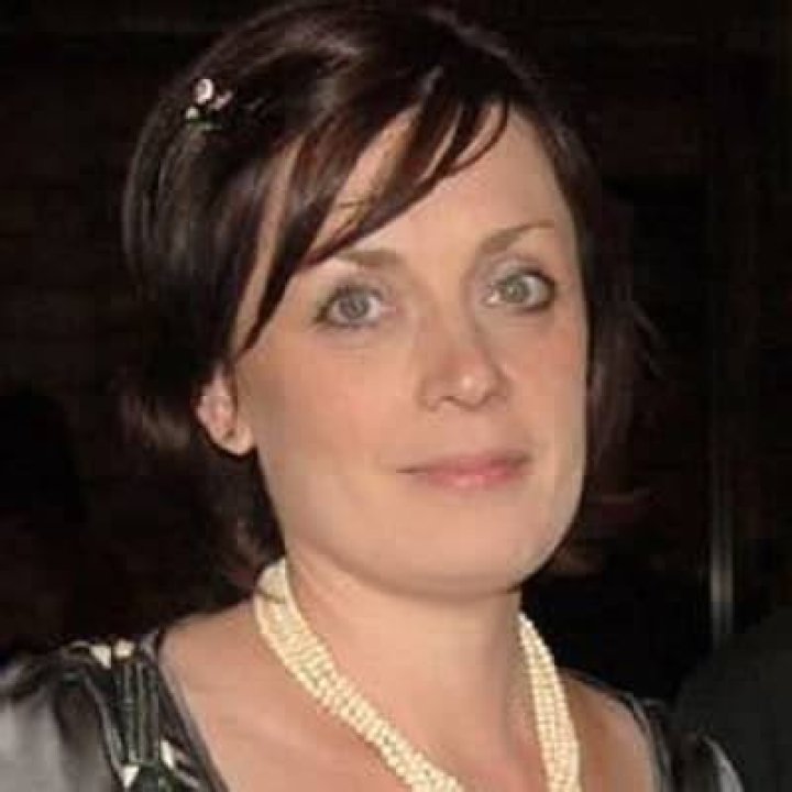 Lindsay Crook Bio (Wiki) 