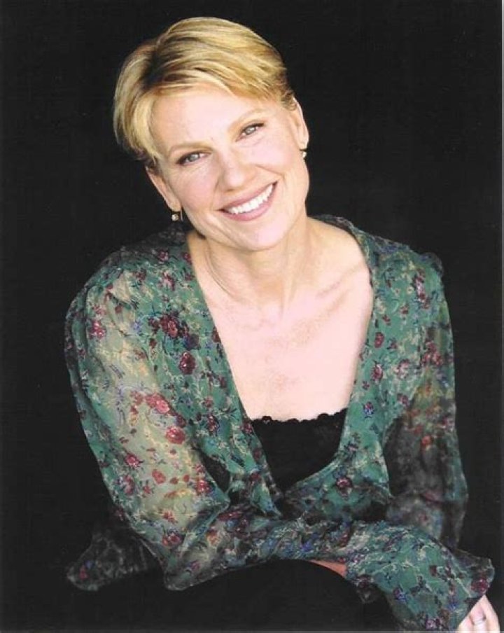 Lindsay Crouse photo 3