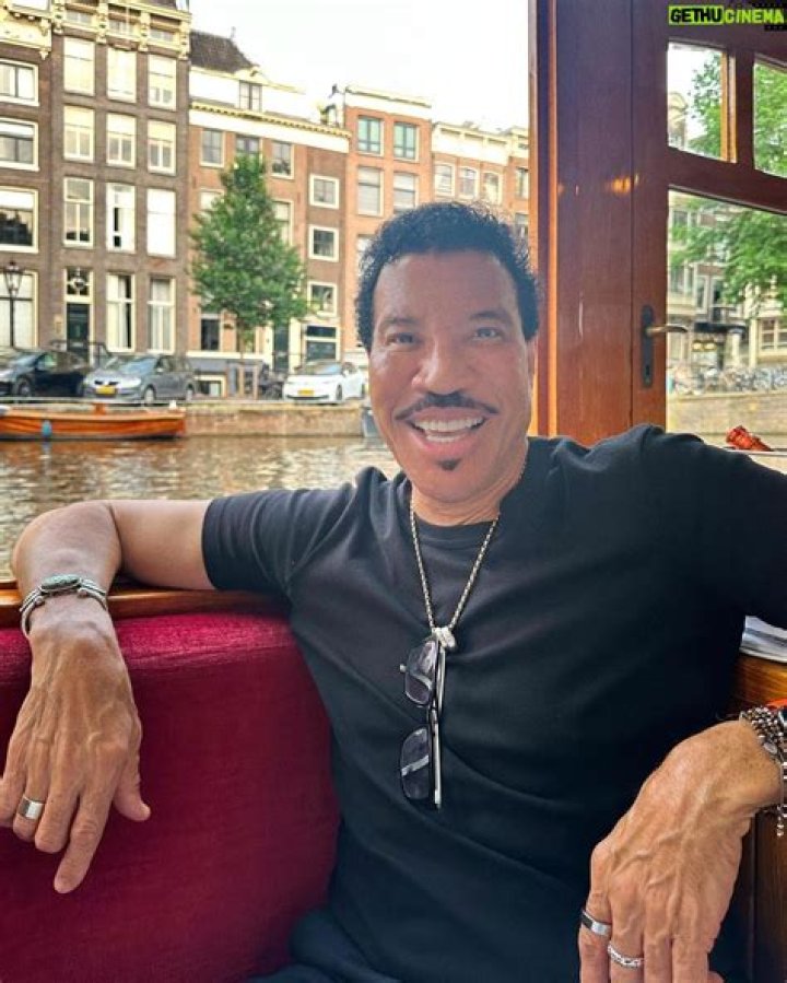 Lionel Richie Bio (Wiki) 