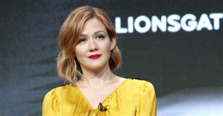 Louisa Krause Bio (Wiki) 