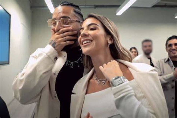 Maluma and Susan Gomez are expecting a daughter.